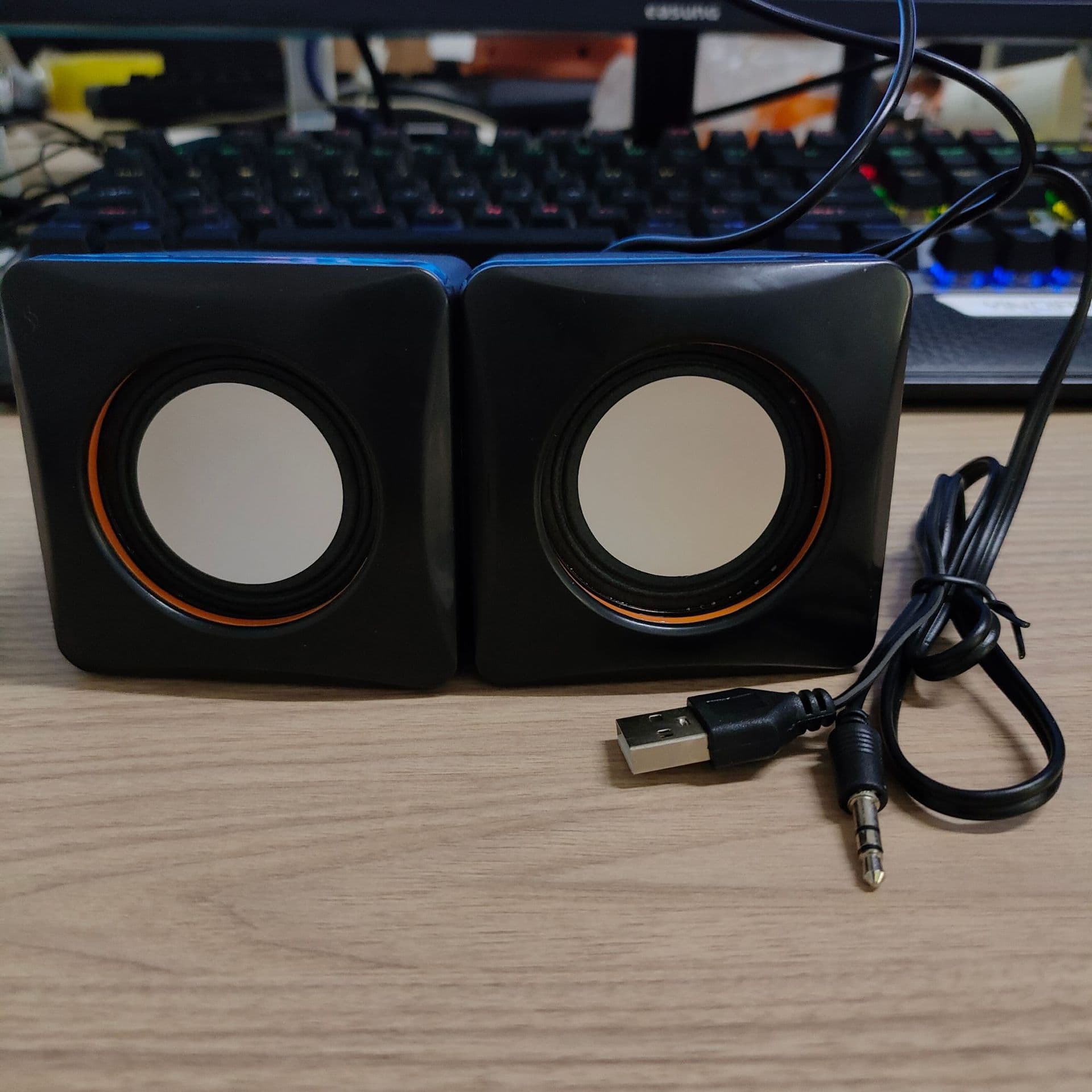 USB Speaker Small Speaker Wired Desktop Computer Speaker Mini Home Office Living Room Clearance