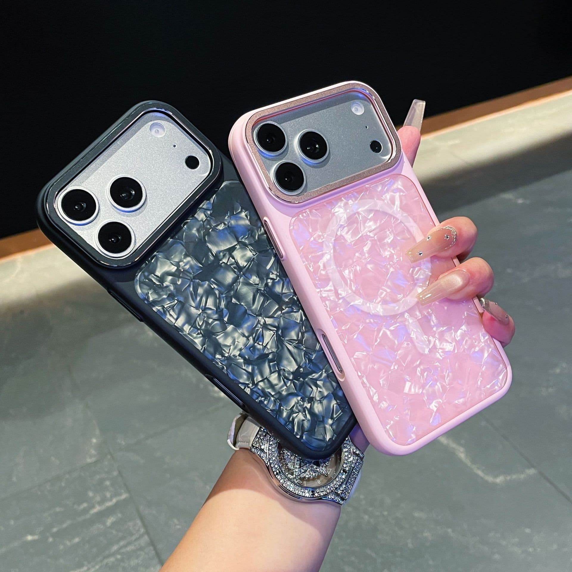 17 Compatible with iPhone 16 Pro Max Iridescent MagSafe 16 Apple 17 Pro Phone Case 17 Pro Max Protective Cover