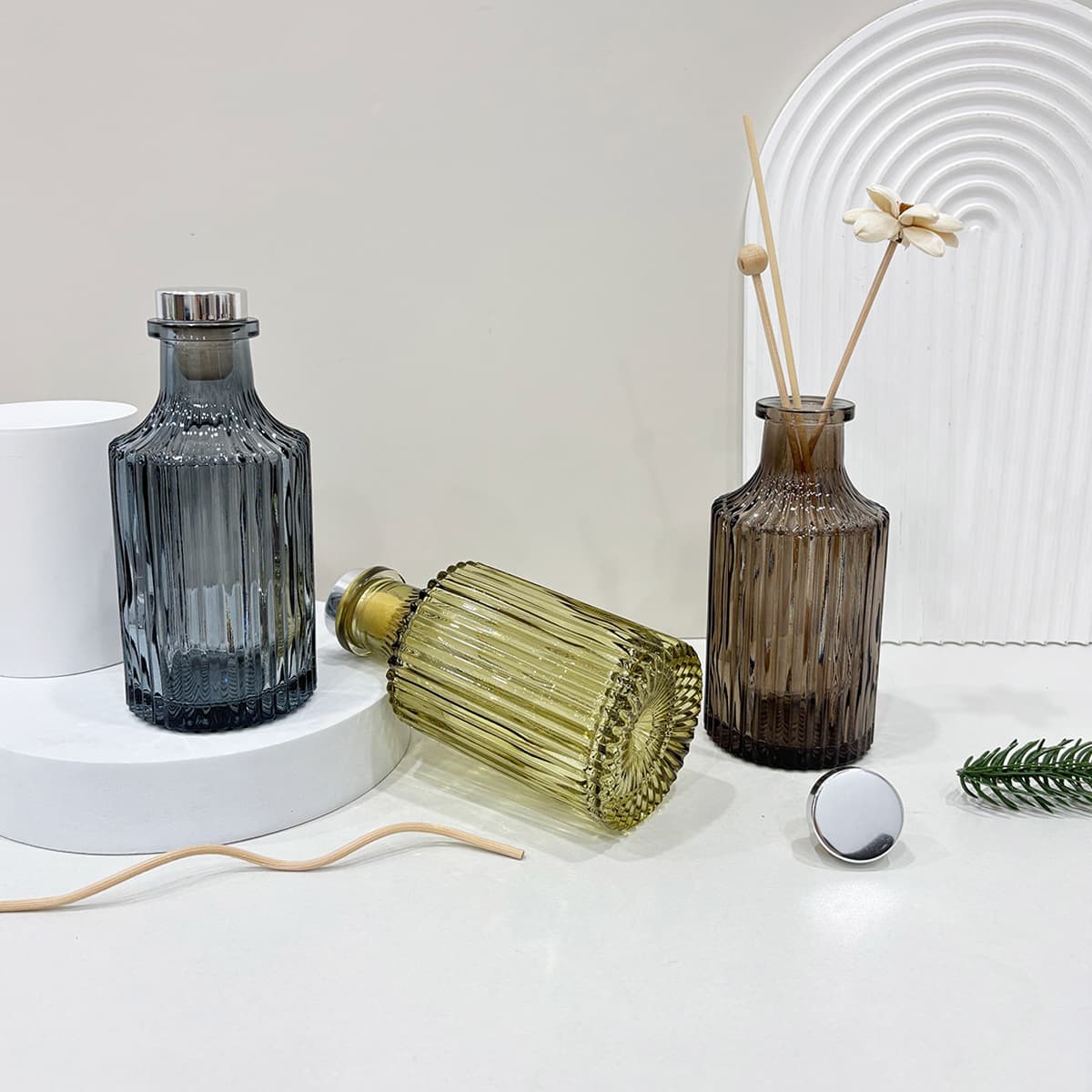 Wholesale 200ML Blue Gray Green Three-Color Bayonet Vertical Striped Aroma Bottle Reed Diffuser Bottle Ins Style Flower Arrangement Glass