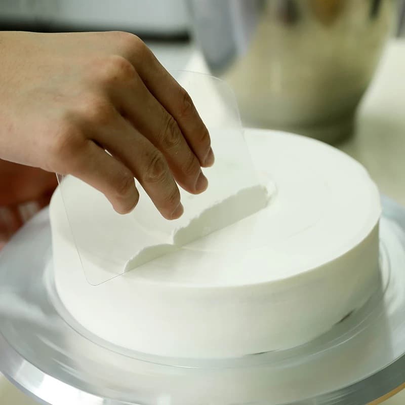 Customizable Transparent Plastic Cake Scraper with Semi-Round Blade for Batter, Cream, and Frosting