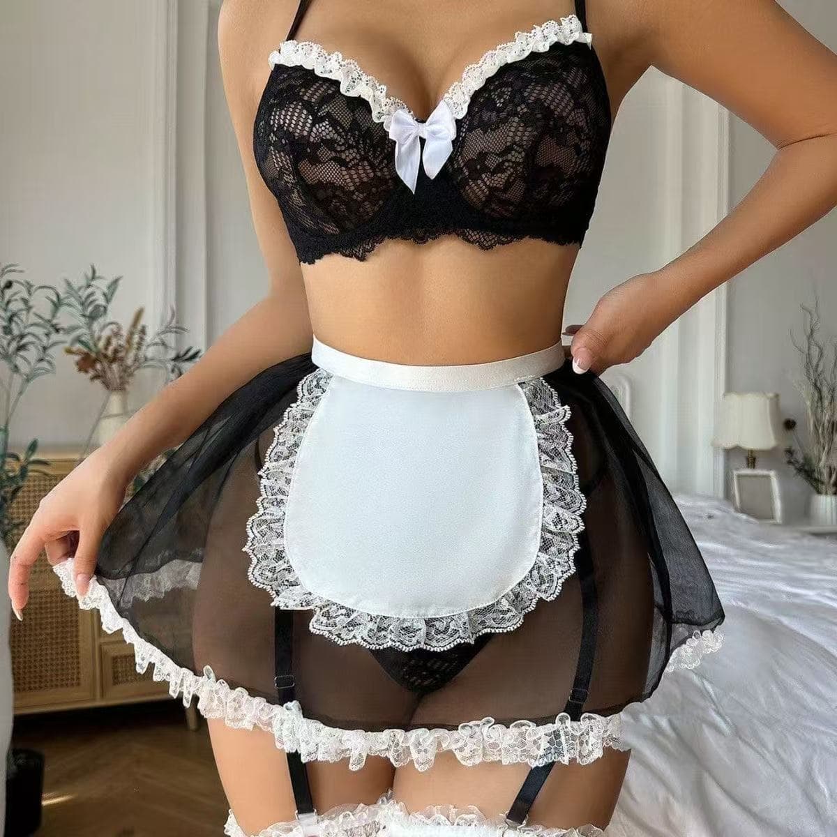 European & American Sexy Lingerie Sexy Bra Lace Bra Set Lingerie Maid Outfit with Underwire Bow Stocking Women