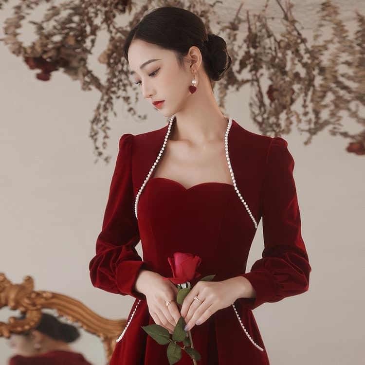 2024 New Wine Red Velvet Long-Sleeve Wedding Dress for Bride, Engagement Party Gown, Slimming and Elegant for Return Banquet