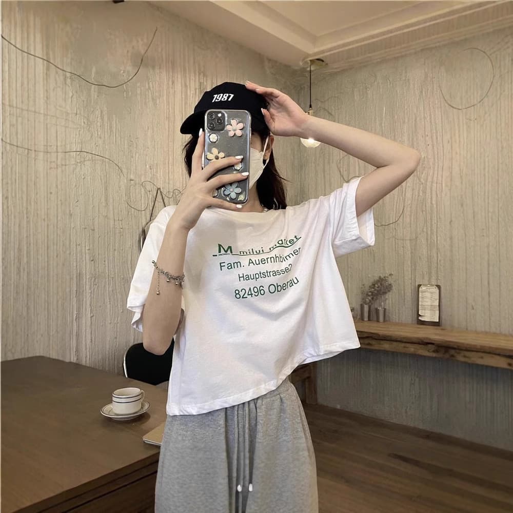 Trendy Ins Short Hot Girl Top Women's 2025 Summer Bestseller Small Shirt Design Niche Short Sleeve T-Shirt Women Wholesale