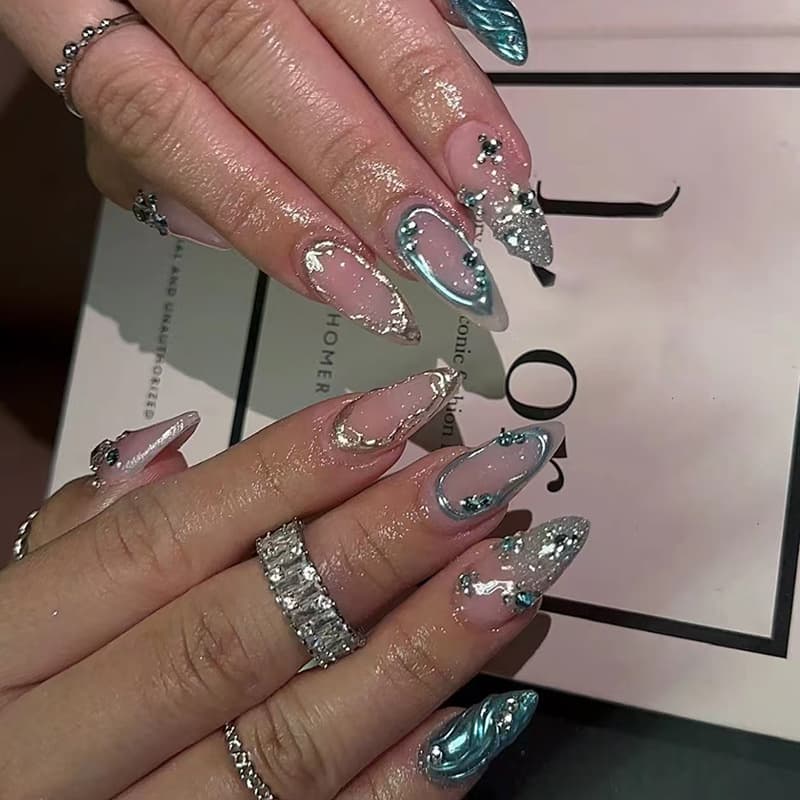 Wearable manicure water-colored removable nail patches, clear manicure patches, three-dimensional nail patches, fake nail polish, 24 pieces