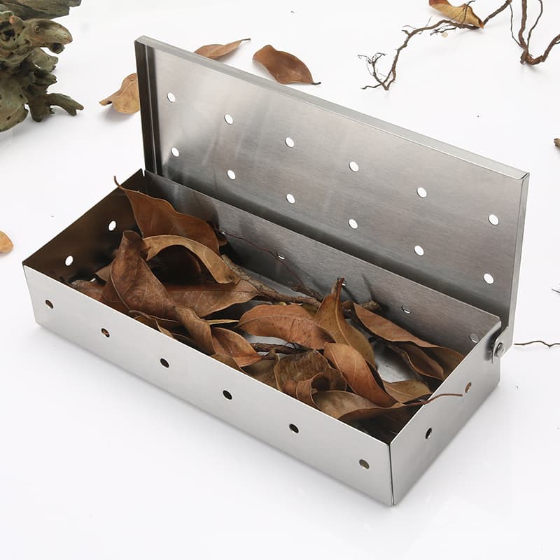 Barbecue Tool Stainless Steel Smoking Box, Outdoor Grilling Wood Chip Box, BBQ Smoking Basket and Tobacco Box