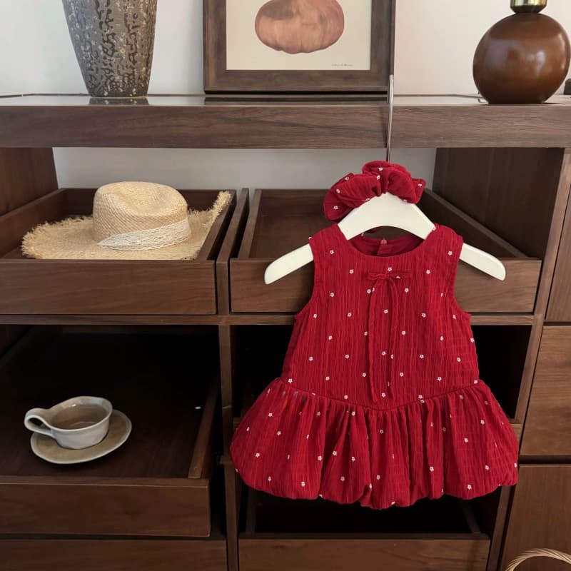[Tian Xiaosi] Super Cute! Baby Girl Sweet Red Cute Little Flower First Birthday Bud Princess Dress Trendy