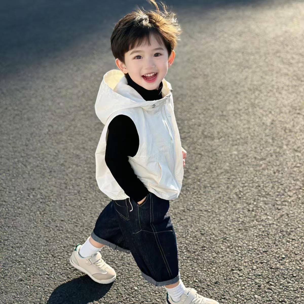 Kids Spring/Fall 3-Piece Set New Korean Style Hooded Vest Solid Color Base Tee Cool Jeans Outfit