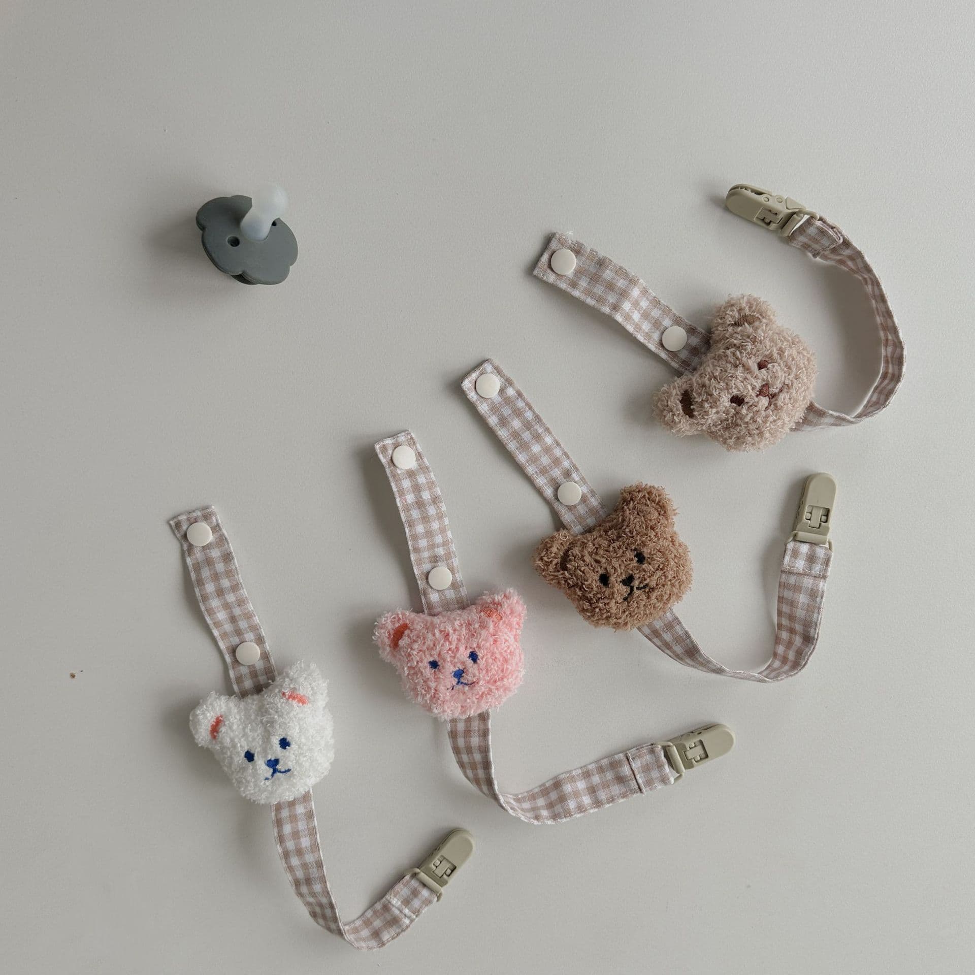 Cross-border hot selling plaid fabric bear pacifier chain baby pacifier lanyard anti-drop chain clip multi-functional lanyard