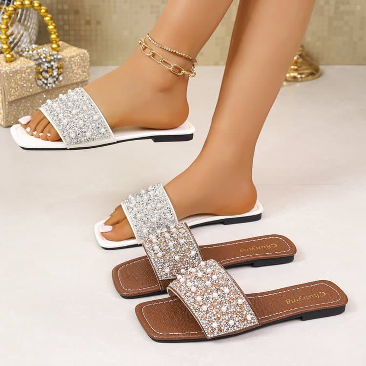 Cross-border Amazon women's foreign trade large size 43 European and American flat casual rhinestone pearl sandals and slippers for vacation beach slippers