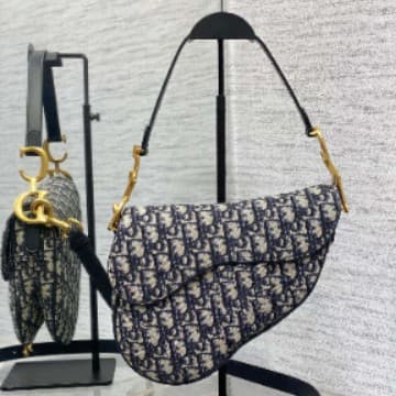In stock with LOGO, palm print hand saddle bag, wide shoulder strap, crossbody women's bag, knitted 2025 new