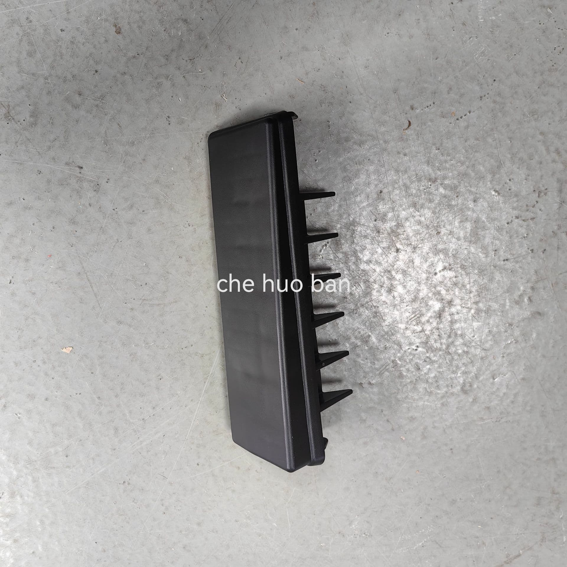 Suitable for T31 Qijun 08 09 10 11 12 13 Air Filter Cover Air Grids Side Cover Guard Plate Cover