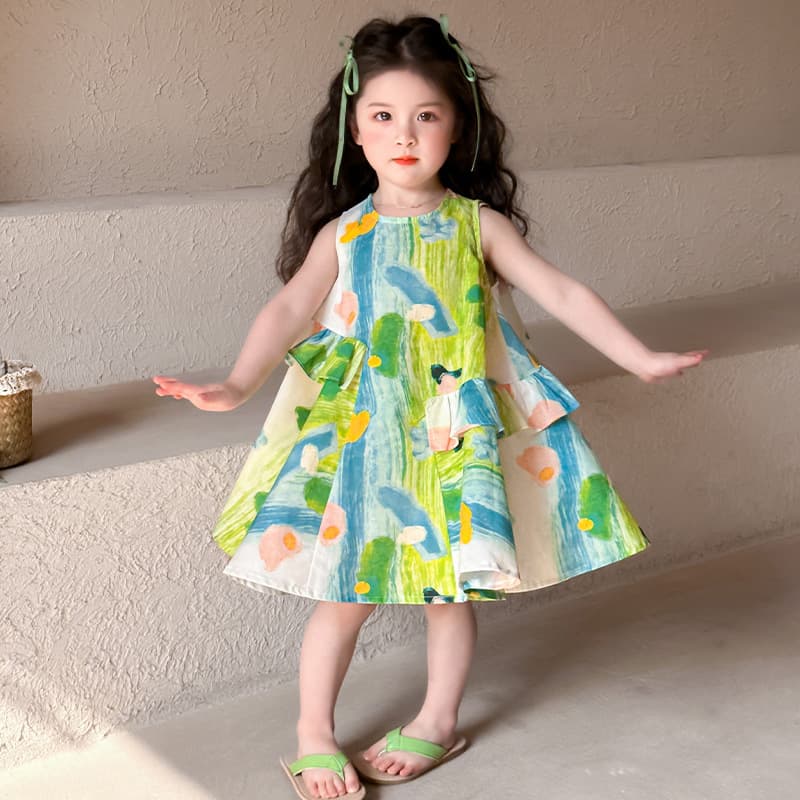 Girls Summer dress 2025 New Children Stylish Fashionable Sleeveless Beach Skirt Baby Cotton Vest Dress
