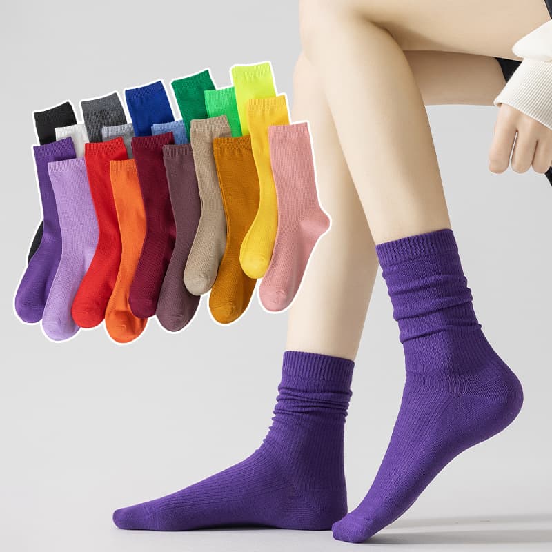 Solid color women's socks cotton mid-calf stacked socks spring-summer-autumn-winter stripe women's long socks Zhuji candy ins cotton socks wholesale.