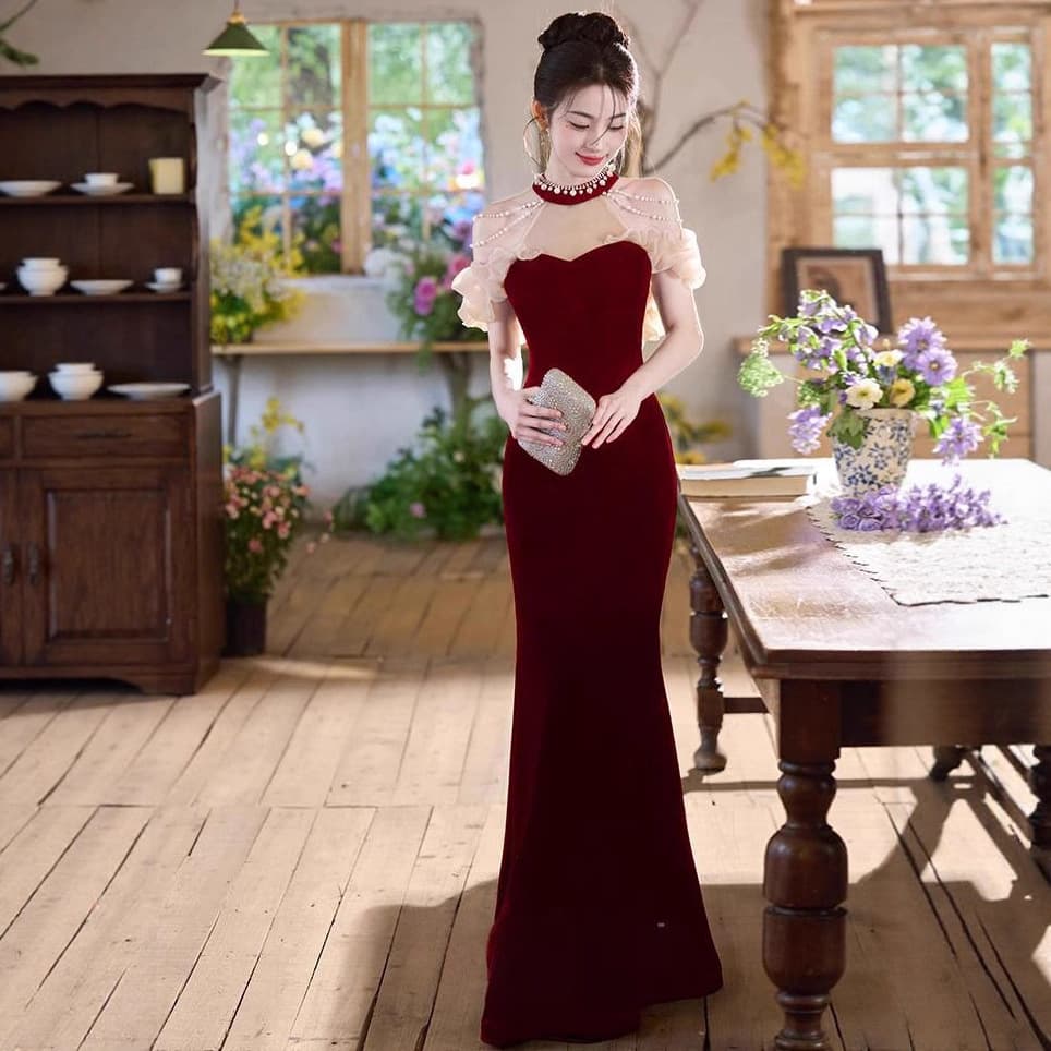 Red Halter Neck Toast Wear Bridal Morning Robe 2026 New Light Luxury Niche Engagement Evening Gown Wedding Mermaid Skirt