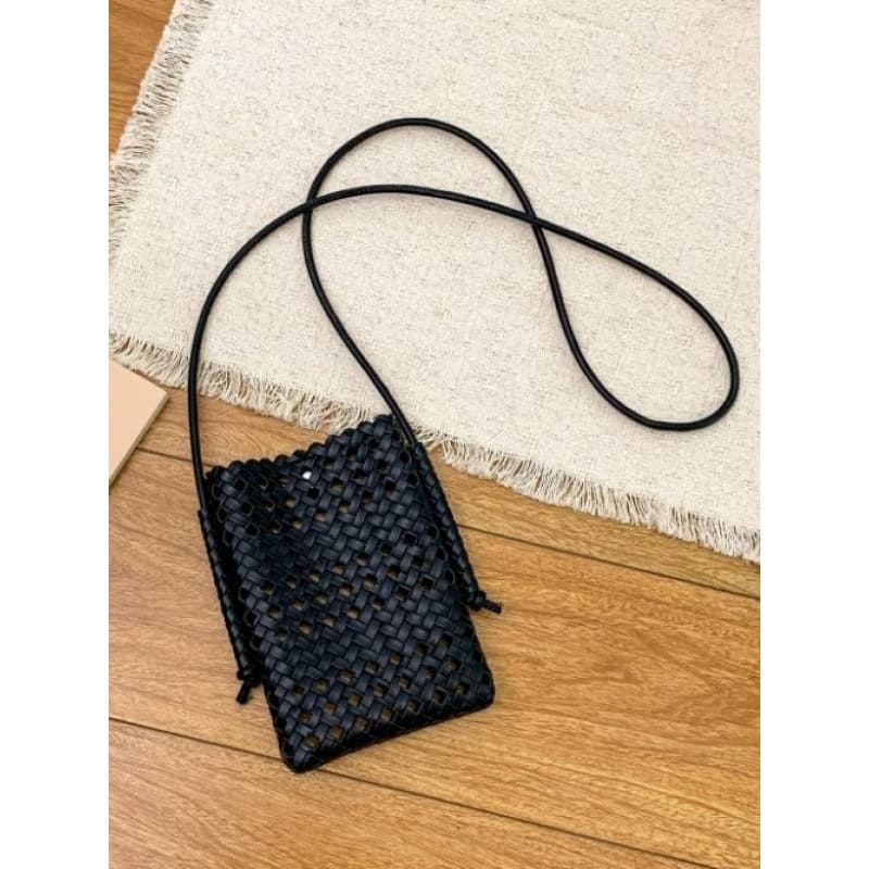 Fashionable Hollow Woven Small Bag 2026 Soft Leather Cute Versatile Casual Mini Shoulder Crossbody Phone Bag Trendy