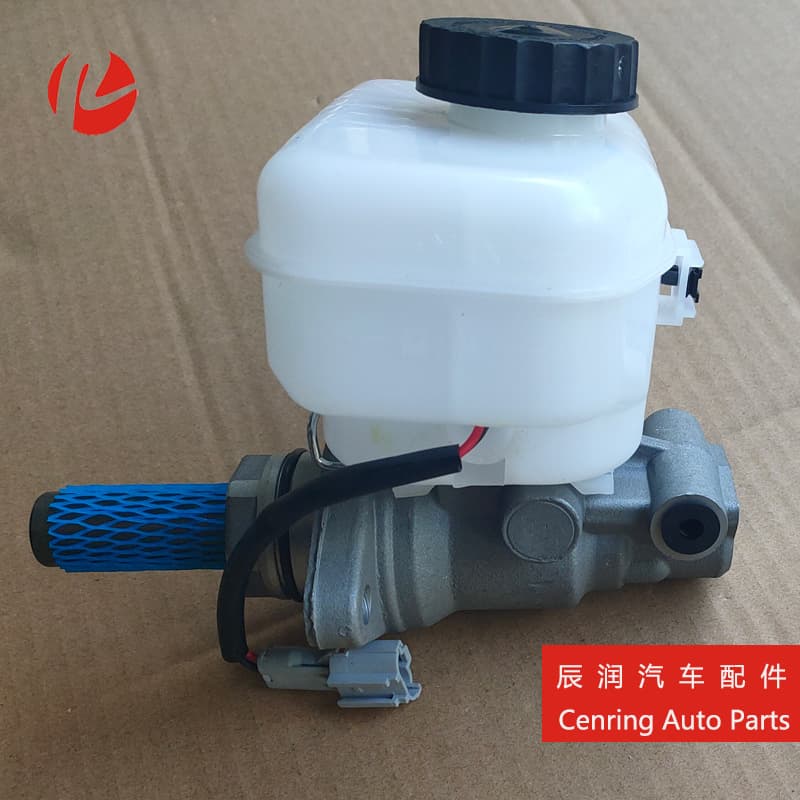 47207-26020 for Hiace Brake Master Cylinder with Reservoir
