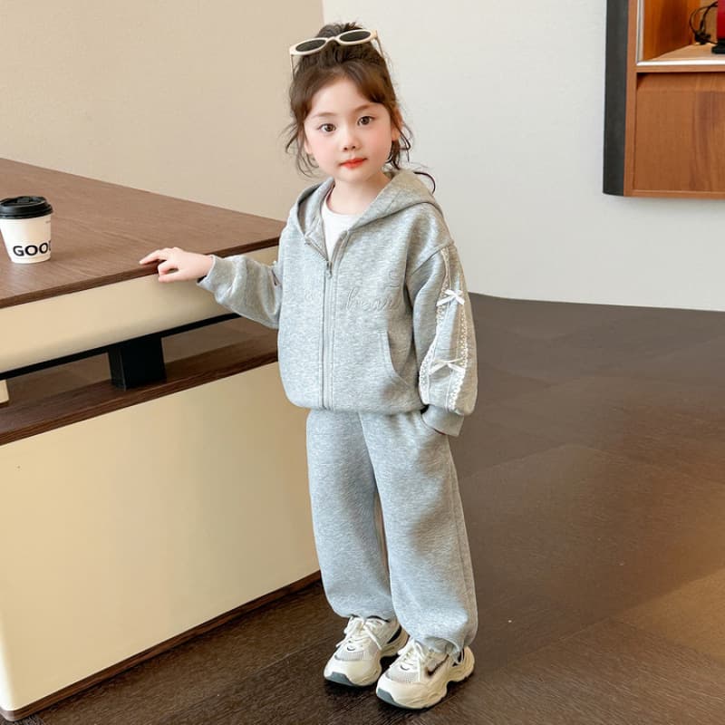 Girls' lettered knitted pants suit, stylish children's sports spring coat, fashionable baby embroidered spring and autumn clothing