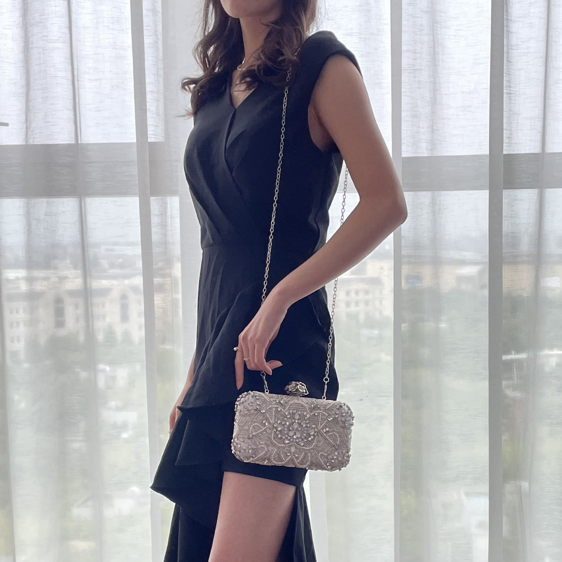 Evening Clutch Bag with Embedded Diamonds for Women Elegant European And American Style Ball Dress Handbag Satin Fabric