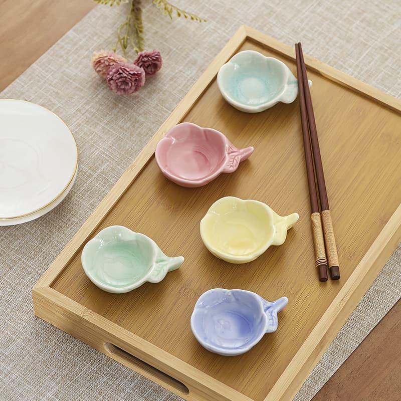 Japanese-style dipping sauce dish, appetizer plate, ice crackle glaze ceramic, household hot pot seasoning dish, oil dish, ins style