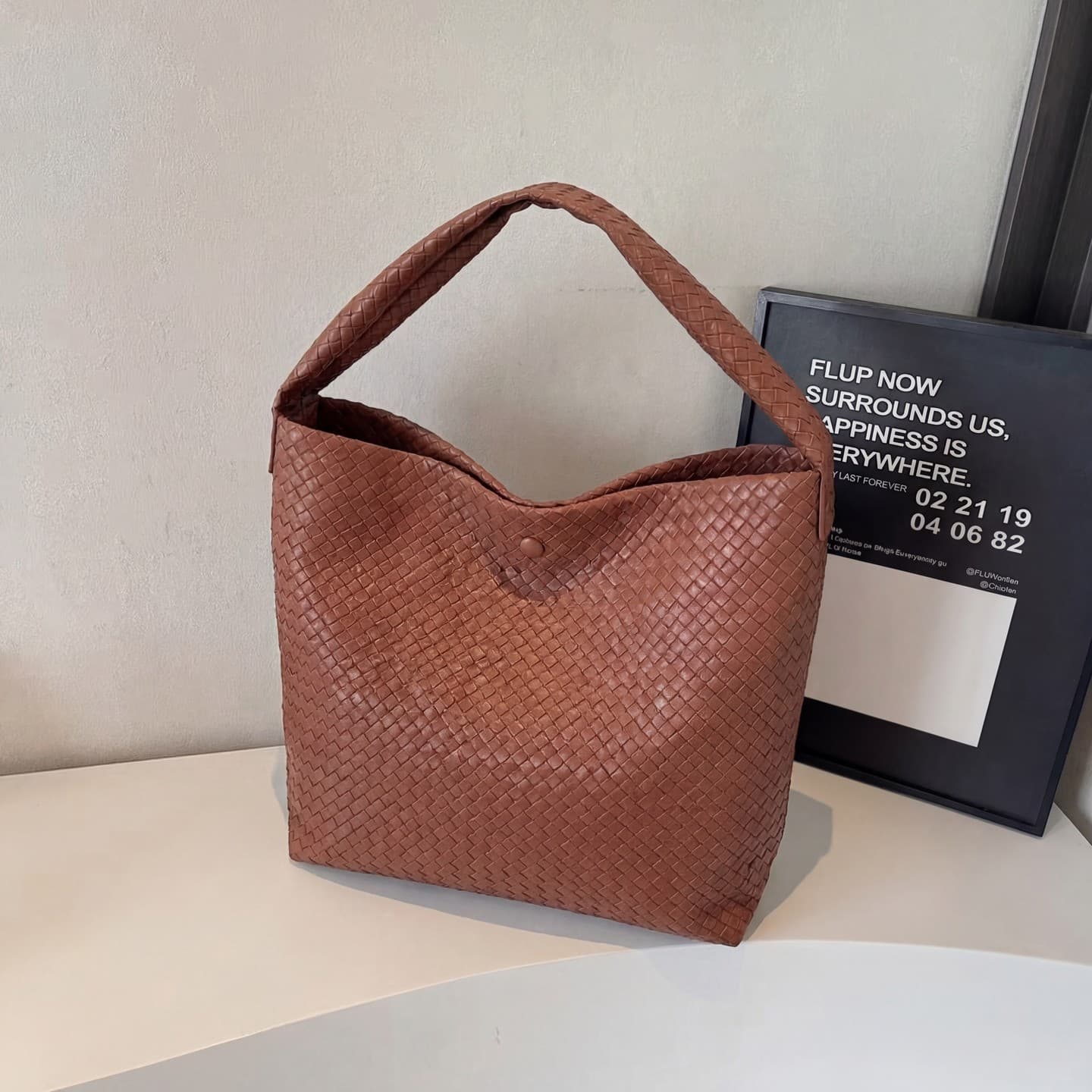 Korean-style high-end woven underarm bag women's handbag 2026 new trendy large capacity commuter lazy style women's bag