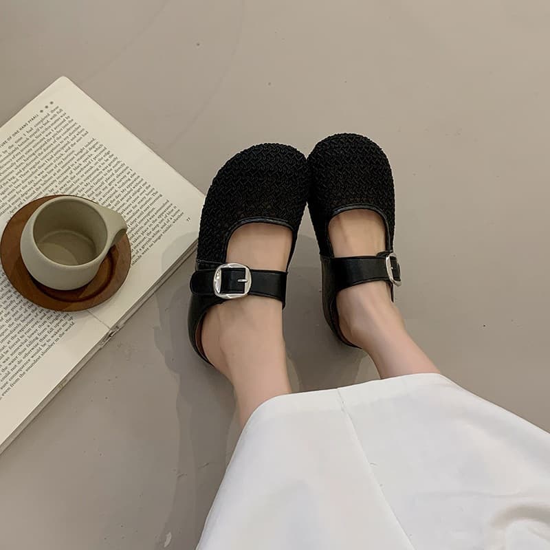 Korean-style Closed-Toe Half Slippers for Women, Summer 2026 New Flat Hollow Breathable Mary Jane Slippers to Match Dresses