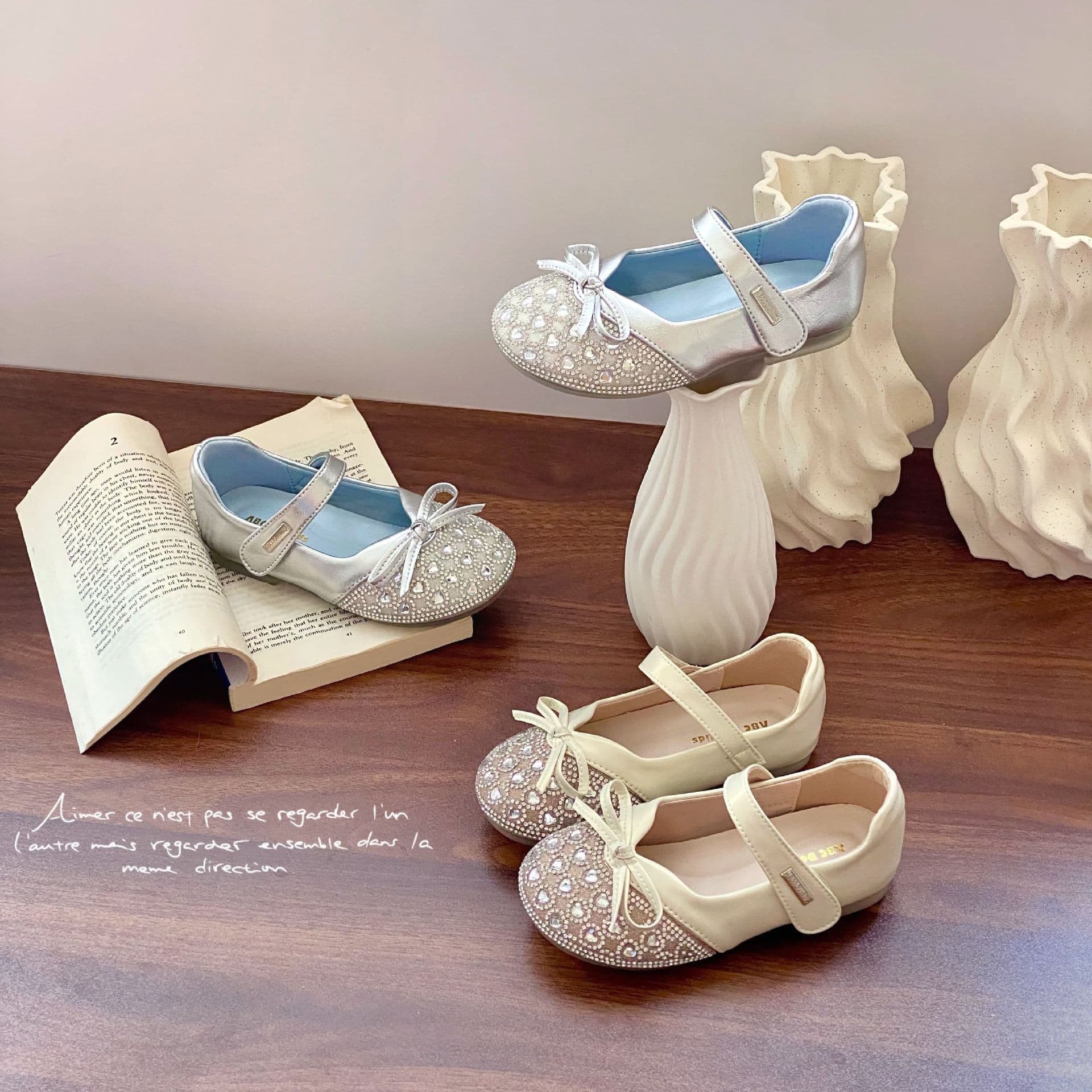 Elsa Crystal Shoes for Girls, Spring and Autumn Style, Soft Sole, Sparkling Rhinestone Children's Leather Shoes, Medium and Large Girls' Single Shoes