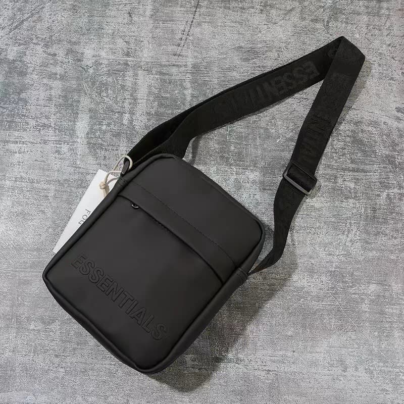 New FOG Shoulder Bag Fashion Unisex High-Street Crossbody Bag ESSENTIALS Street Style Phone Bag Square Bag