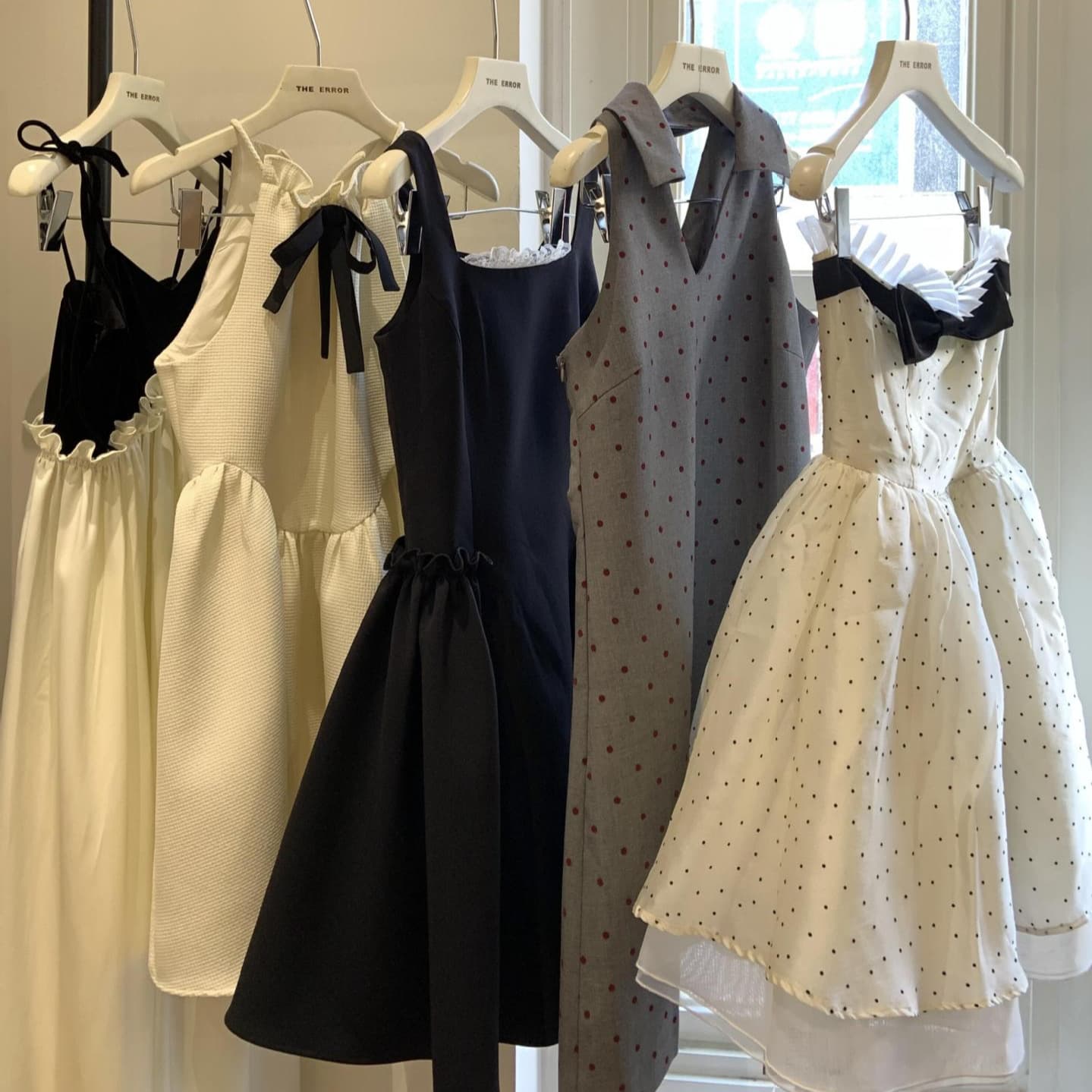 Guangzhou Thirteen Hong Brand Discount Women's Dresses and Coats Live Stream Clearance Women's Clothing End-of-Line First-Hand Source Wholesale