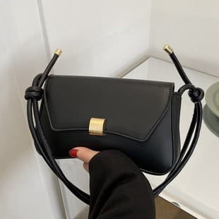 New Fall Fashion Stylish Women's Personality Crossbody Bag Niche Design Casual Minimalist Baguette Bag