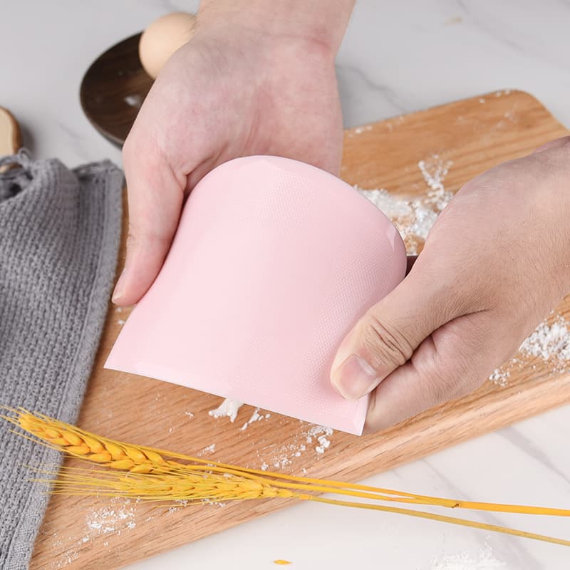 PE Scraper Dough Cutter, Rice Noodle Roll Cake Cream Butter Spatula, Food-Grade Baking Tool, Household Dough Cutting Gadget