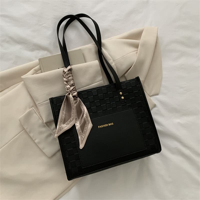 2024 New Elegant Shoulder Underarm Tote Bag Fashionable Retro Korean Style Unique Design Handbag