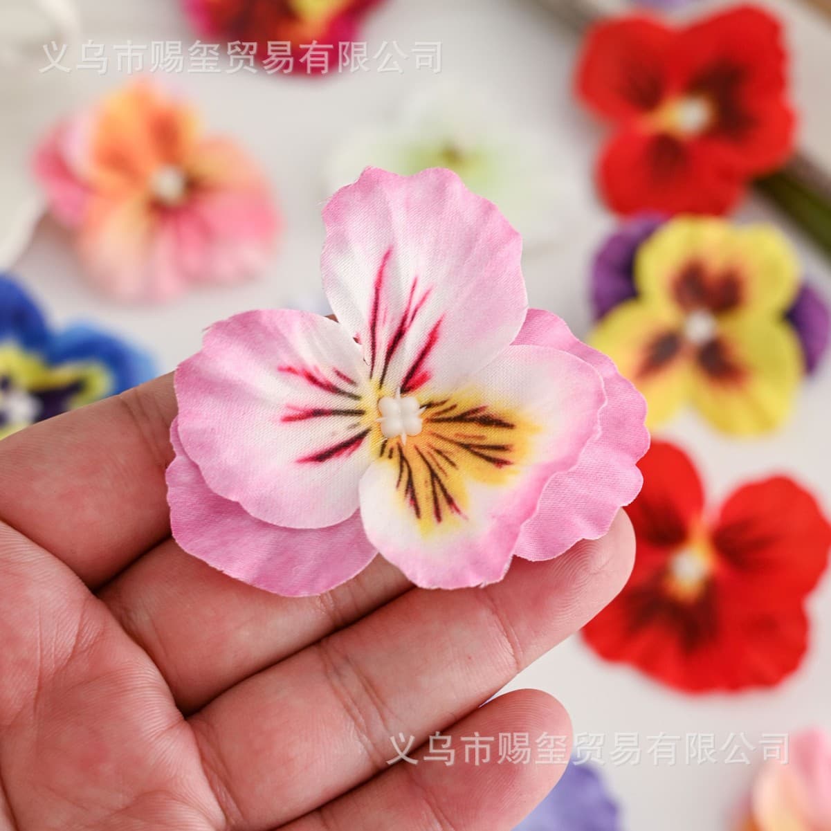 Simulated pansy flower heads, direct sales of artificial flowers, phalaenopsis, home furnishings, outdoor decoration, hot-selling simulated flowers