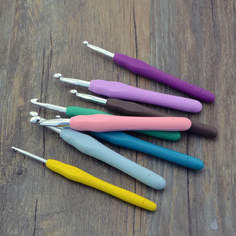 Single-Ended Crochet Hook TPR Silicone Soft Handle Solid Crochet Hook Set PVC Packaging Metal Hand Knitting Aluminum Crochet Hook