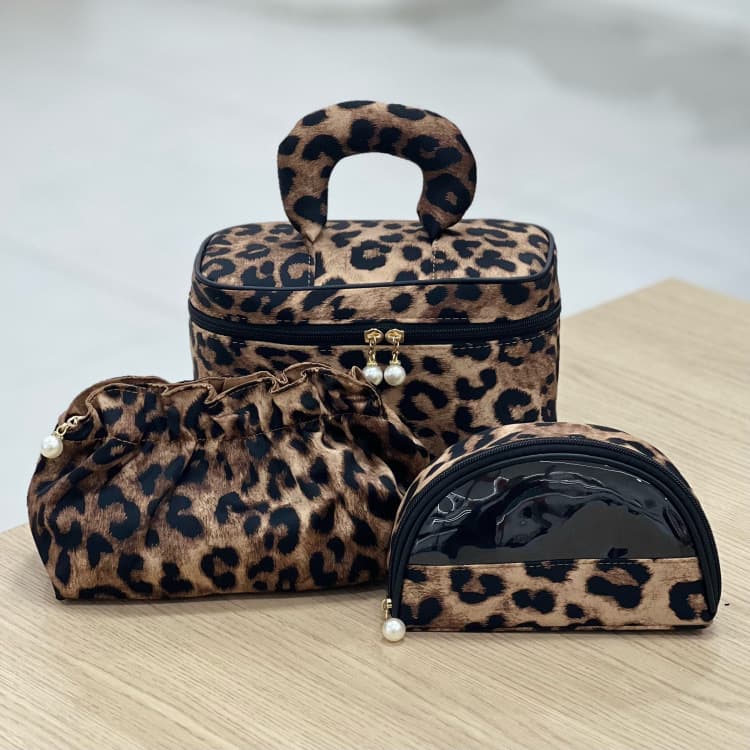 New European and American style leopard print makeup bag, cosmetic pouch for lipstick, perfume, eyeshadow, niche storage bag, portable large capacity