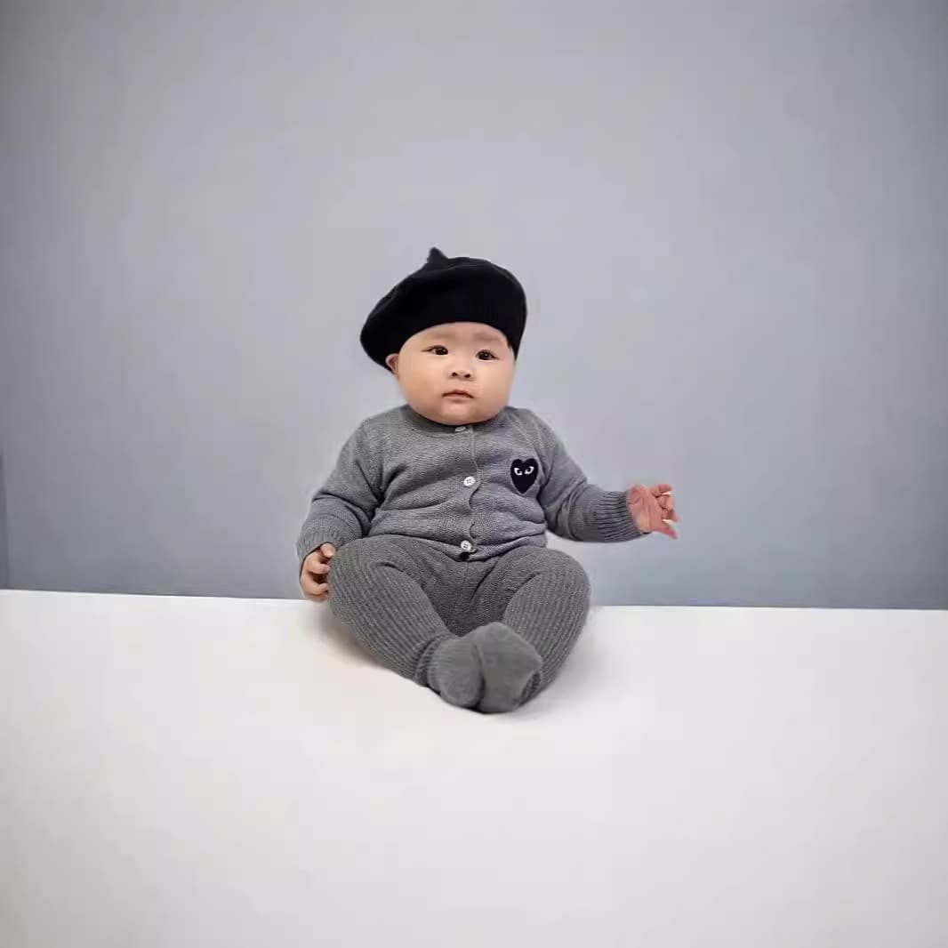 Livestream Supply 2024 New Children's Sweater, Spring Infant Round Neck Solid Color Jacket Girls' Cotton Knit Cardigan