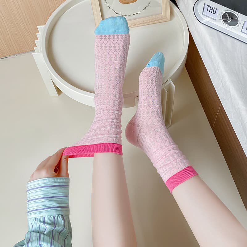 Dopamine girls, check this out!! Super worth buying socks! Absolutely love them! Mesh hollow-out design