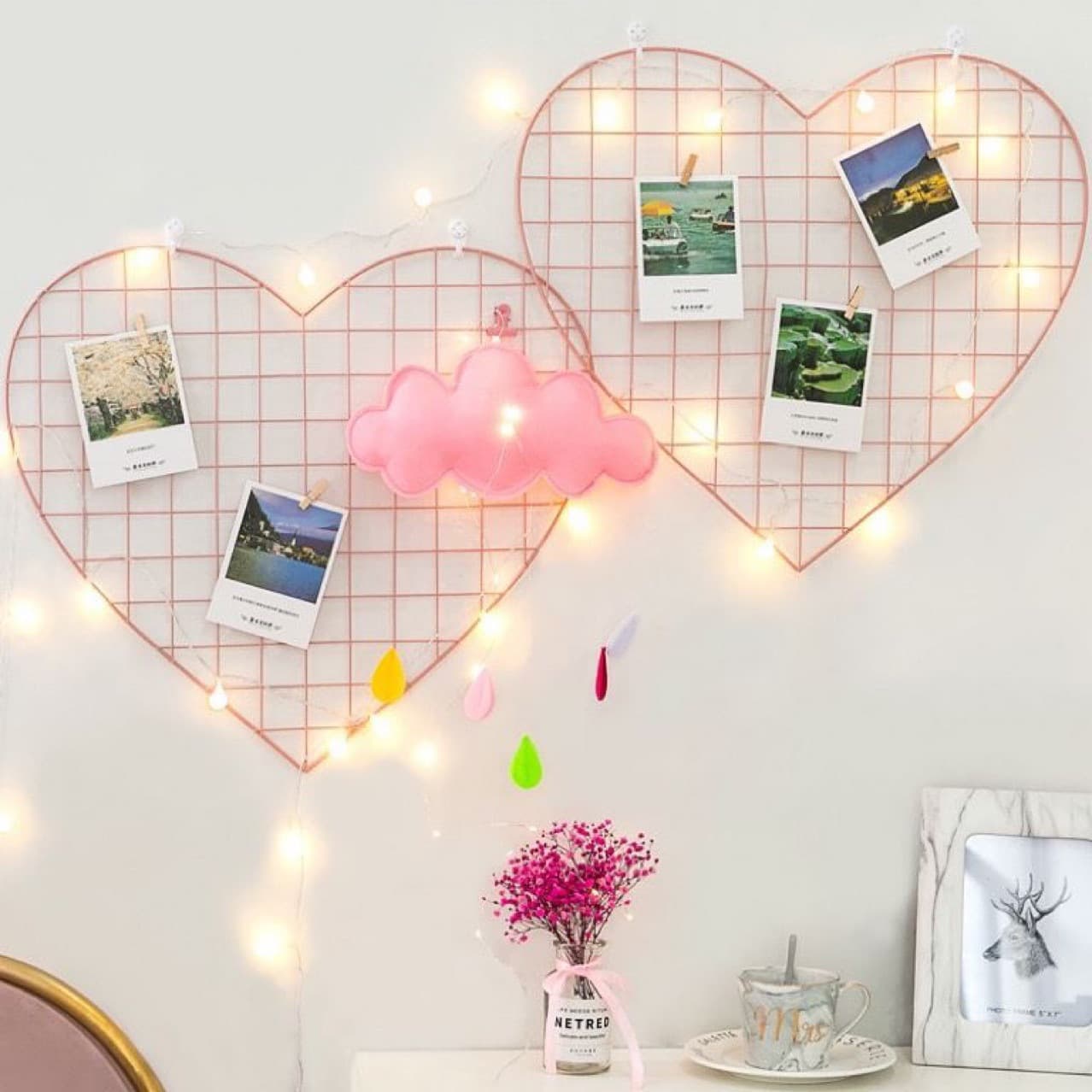 Wholesale Instagram-style iron heart grid photo wall, pink clips for girls' dorm room decoration iron frame.