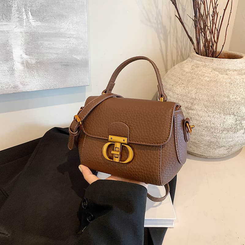 Retro niche foreign style small square bag 2026 new high quality handbag trendy fashion versatile single shoulder crossbody bag for women