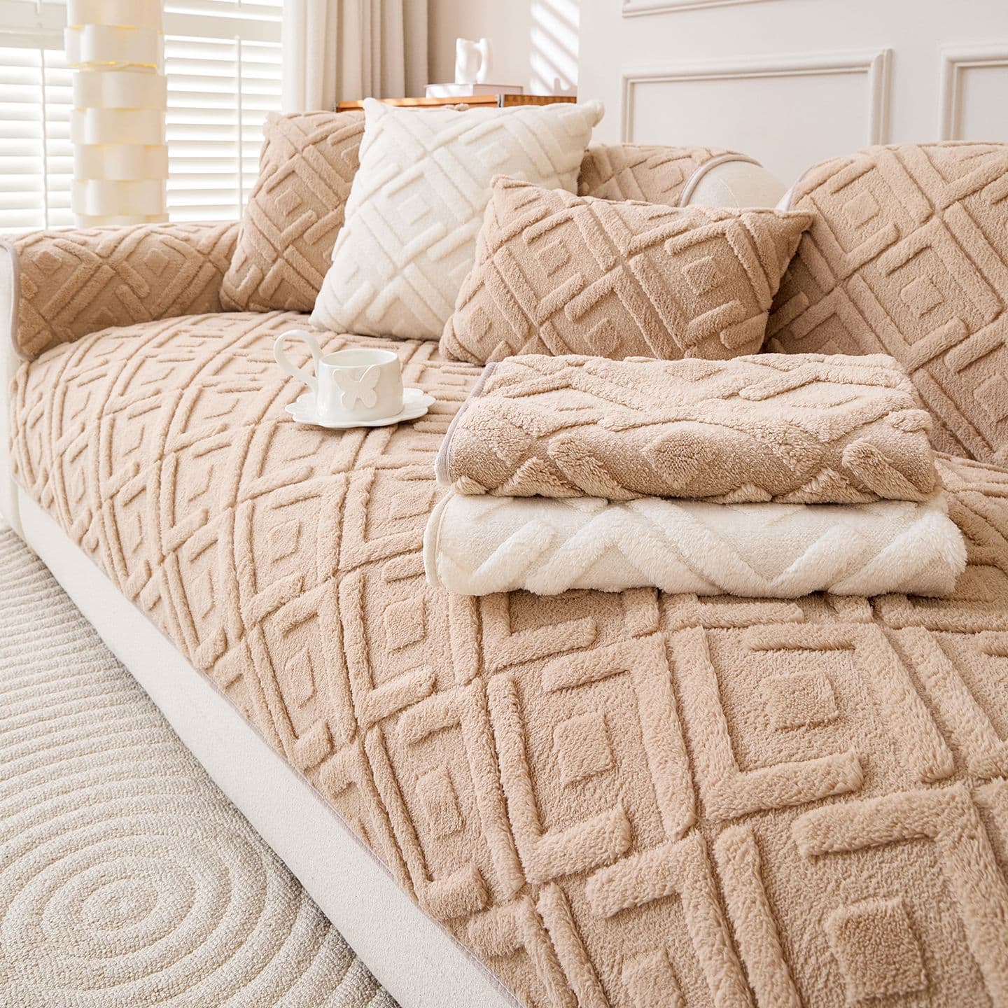 Simple style warm thickened comfortable velvet one piece sofa cushion 2025 new autumn and winter anti-slip seat cushion