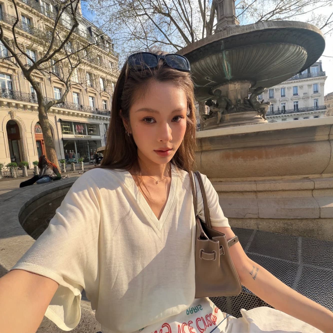 Nana Same Style Lyocell Tencel Linen Breathable Relaxed V-Neck T-Shirt for Women