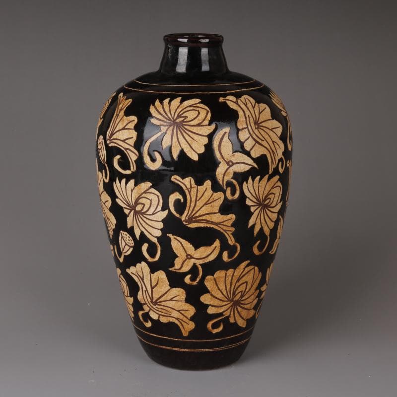 Song Dynasty Jizhou Kiln Black Glaze Hand-Carved Pattern Plum Vase Antique Folk Old Porcelain Imitation Porcelain Decoration