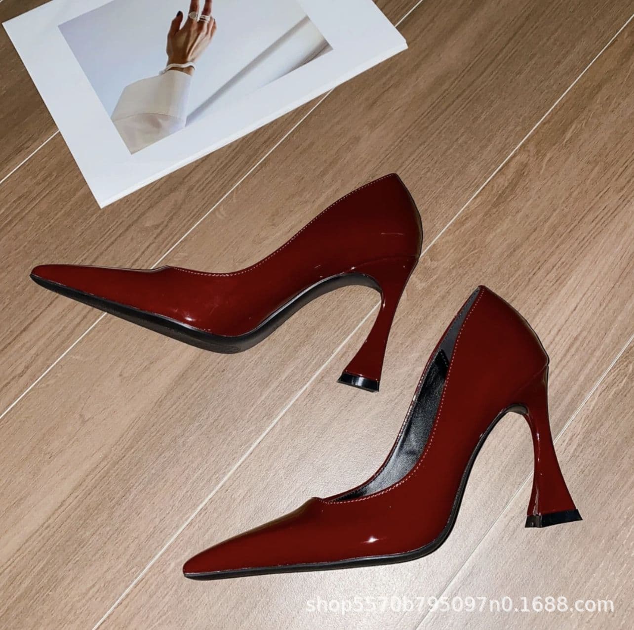 2025 Spring/Summer New Women's High Heels Square Toe Slim Heel Domme Style Sexy Patent Leather Retro Comfortable Low-Cut Single Shoes