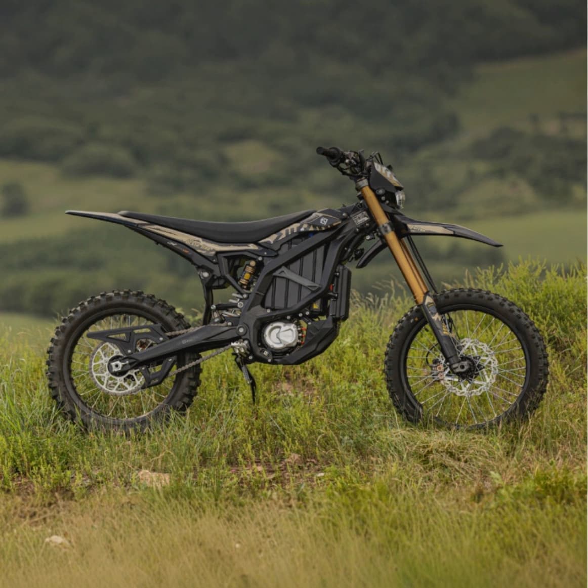 Surron UltraBee High-Performance Adult High-Speed Electric Off-Road Motorcycle 21KW High Power