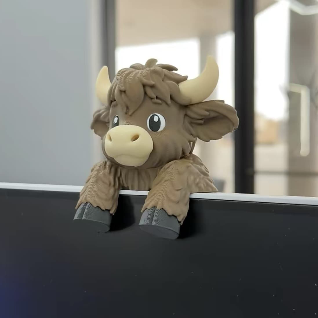 Cross-border Amazon Hot Selling 3D Printed Cute Highland Cow Display Screen Desktop Ornament Decoration