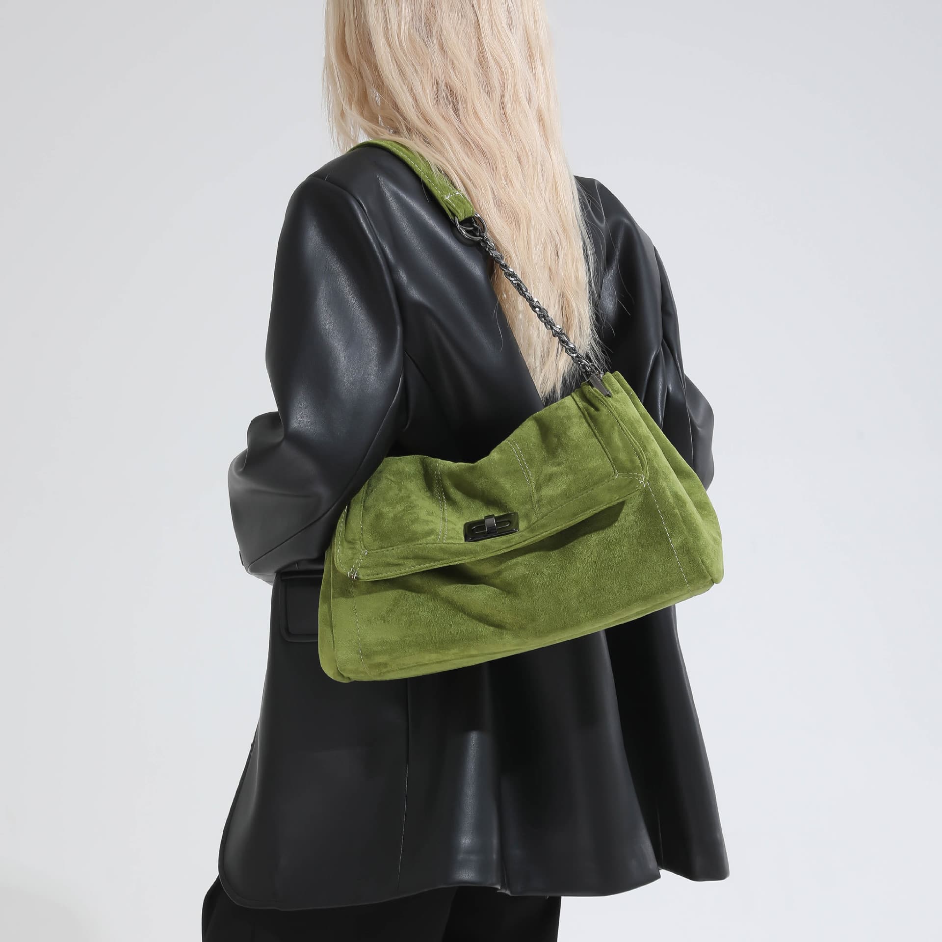 New Commuter Bag Large Capacity Hot Selling Women's Bag Fashion Versatile Shoulder Bag Casual Simple Chain Crossbody Bag