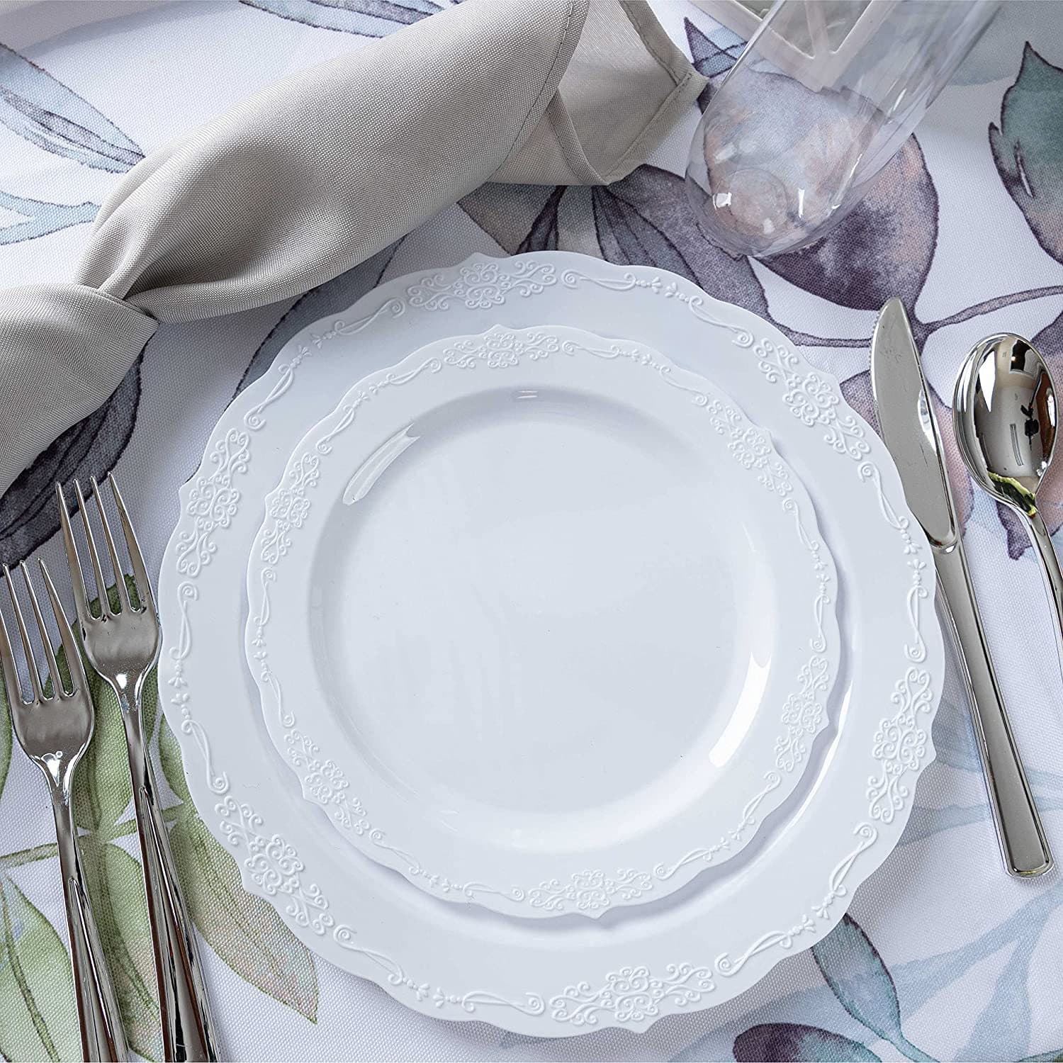 7.5-inch 10.25-inch Disposable White Embossed Plate Colorful Hard Plastic Disc Lace Plate European-Style Imitation Porcelain Dinner Plate