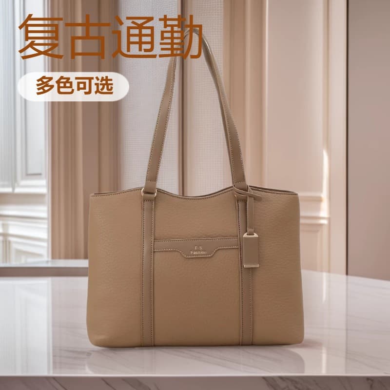2026 New Retro Commuter Women's Bag Genuine Leather Texture Shoulder Handbag High-End Versatile Crossbody Bag