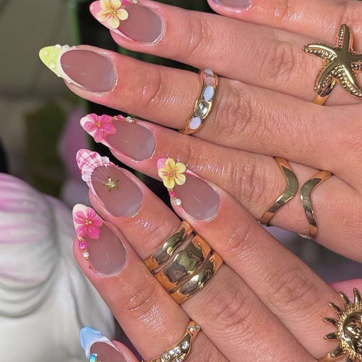 Hot Selling Export 24-Piece 3D Raised Flower French Starfish Small Diamond Long Almond Press-On Nails Wholesale