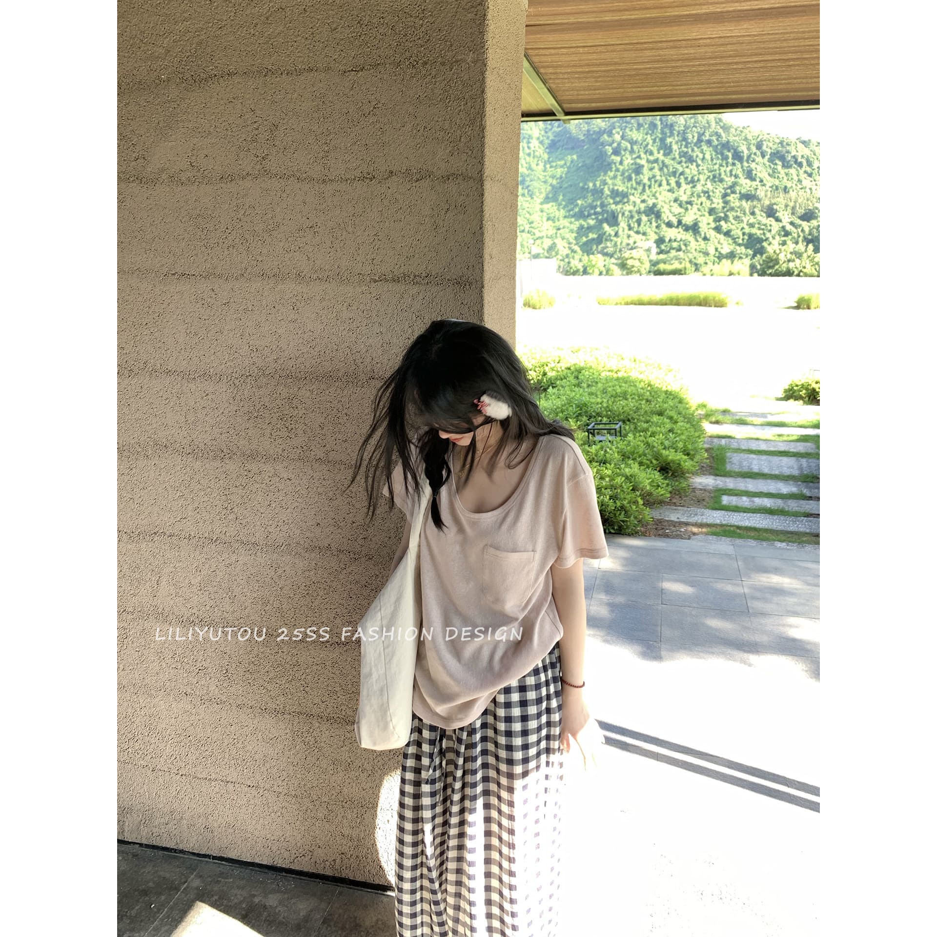 5029 # Taro Pink Peach T-Shirt, Good Fit, Loose and Slimming Design, Relaxed Style, Pocket Design, Gray Pink T-Shirt