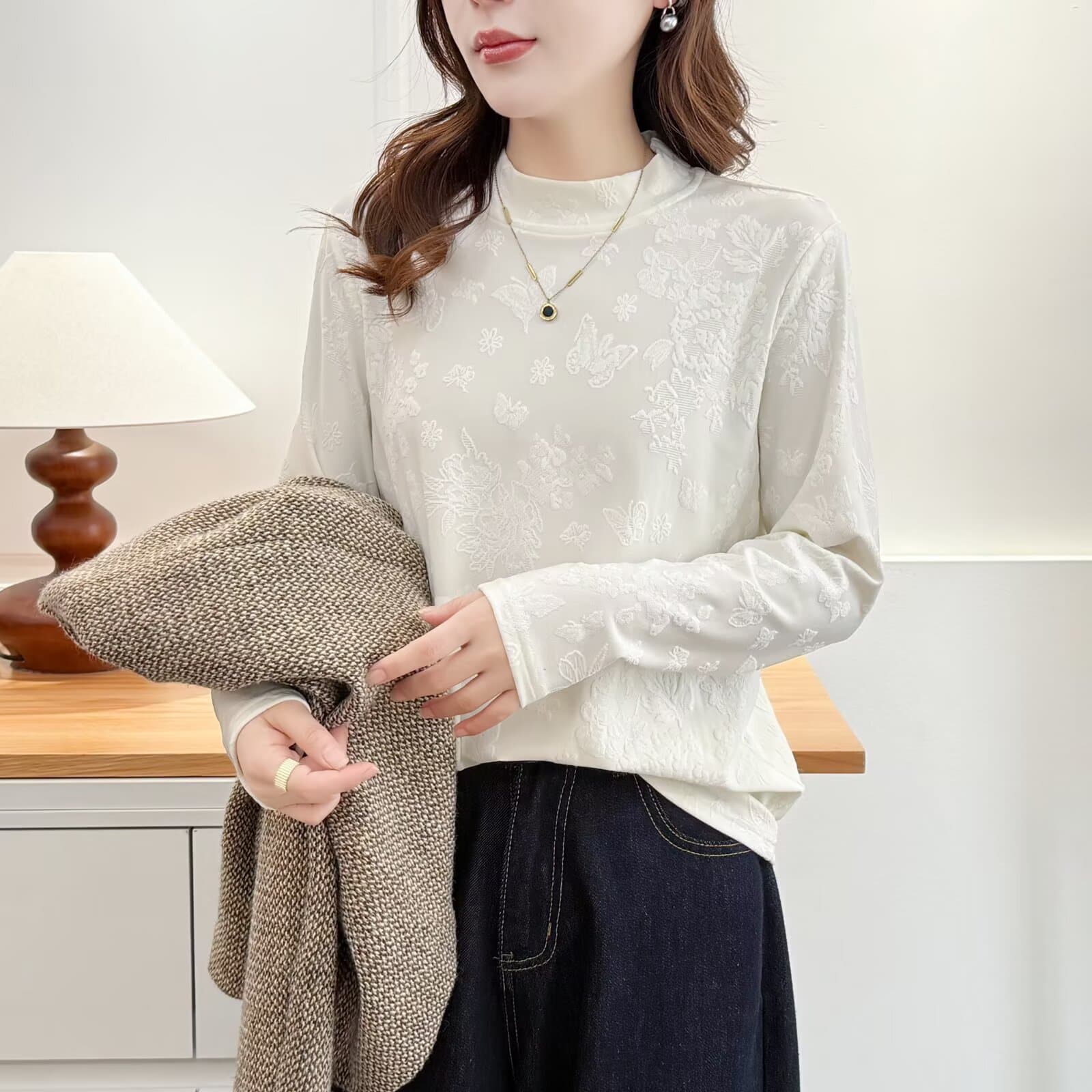 2025 autumn/winter new plus-size women's elegant fleece jacquard long-sleeve base layer 200 lbs versatile warm T-shirt 8845